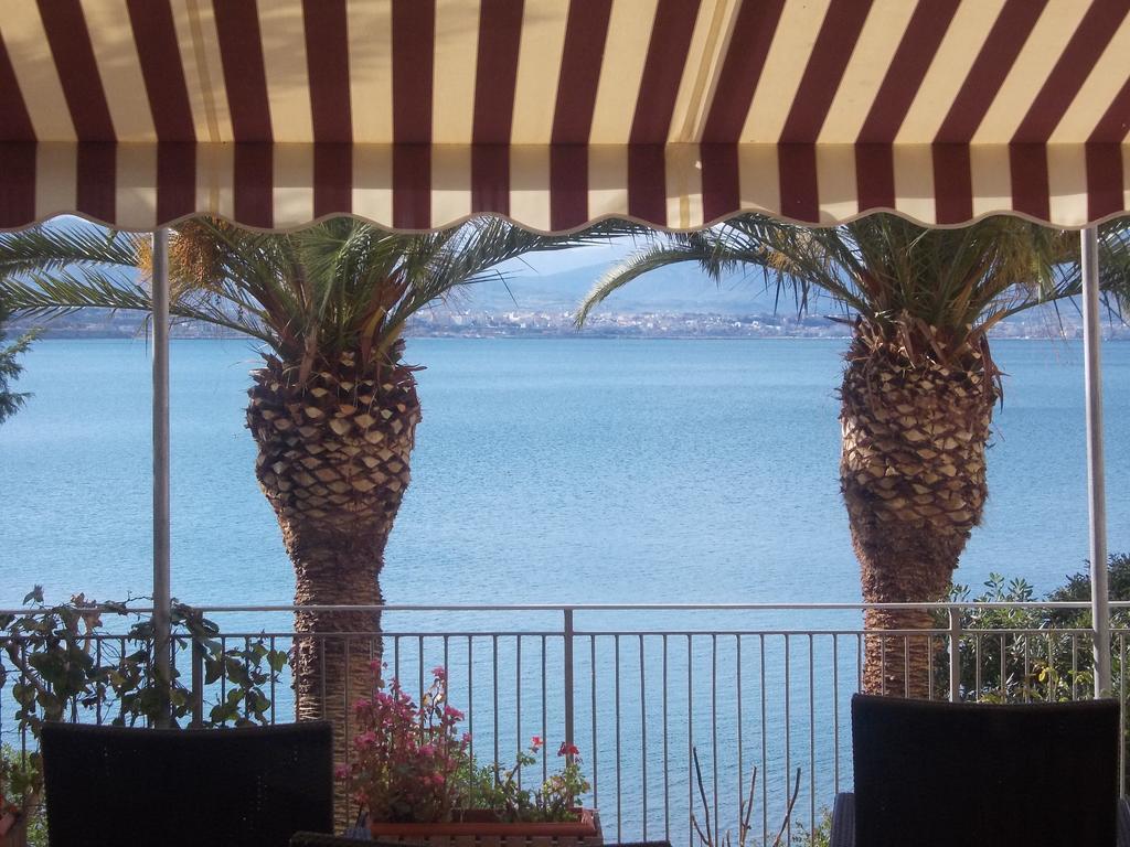Hotel Theoxenia Lutráki Kültér fotó