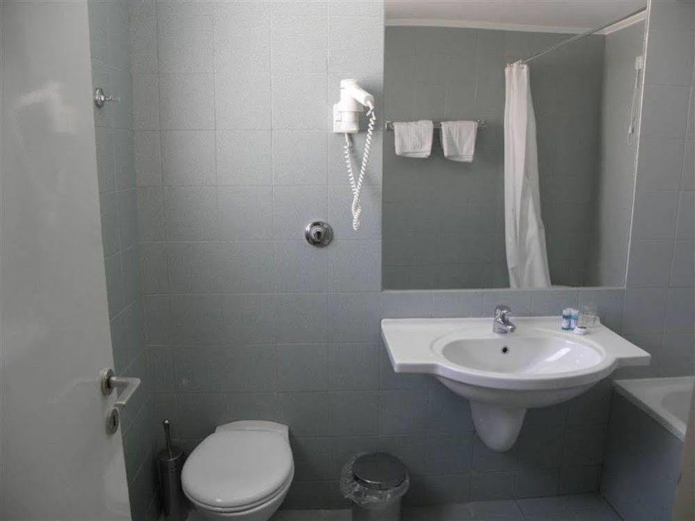 Hotel Theoxenia Lutráki Kültér fotó