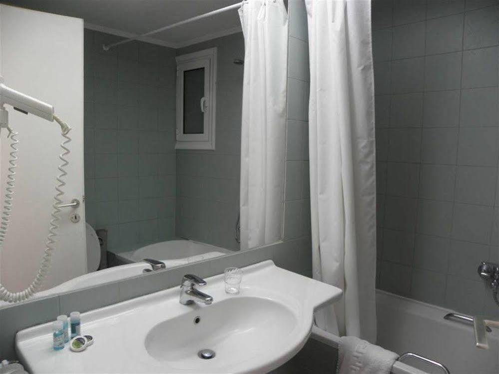 Hotel Theoxenia Lutráki Kültér fotó