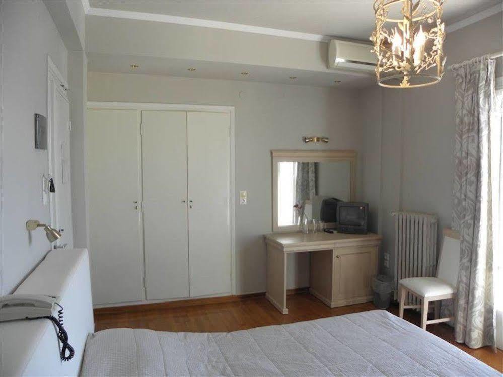 Hotel Theoxenia Lutráki Kültér fotó