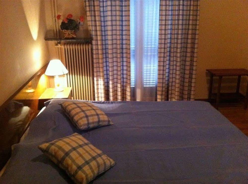 Hotel Theoxenia Lutráki Kültér fotó